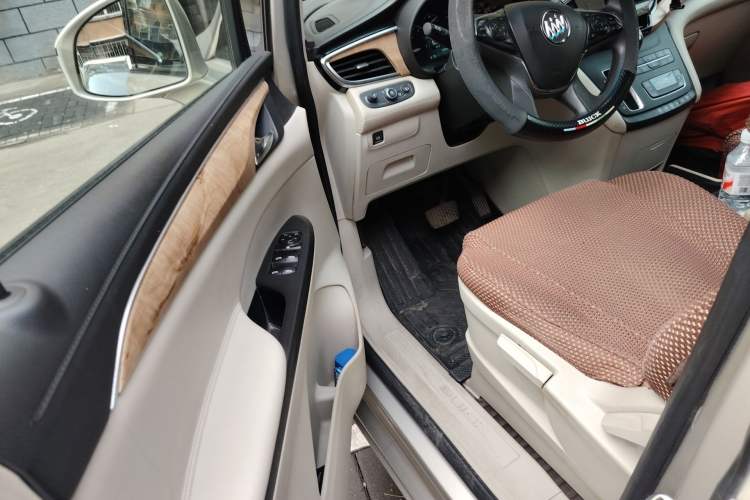 Used Buick GL8 2017 ES 28T Comfort Model China V Standard