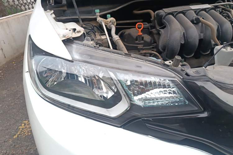 Used Honda Fit 2014 1.5L LX Manual Comfort Model Right Front Headlight