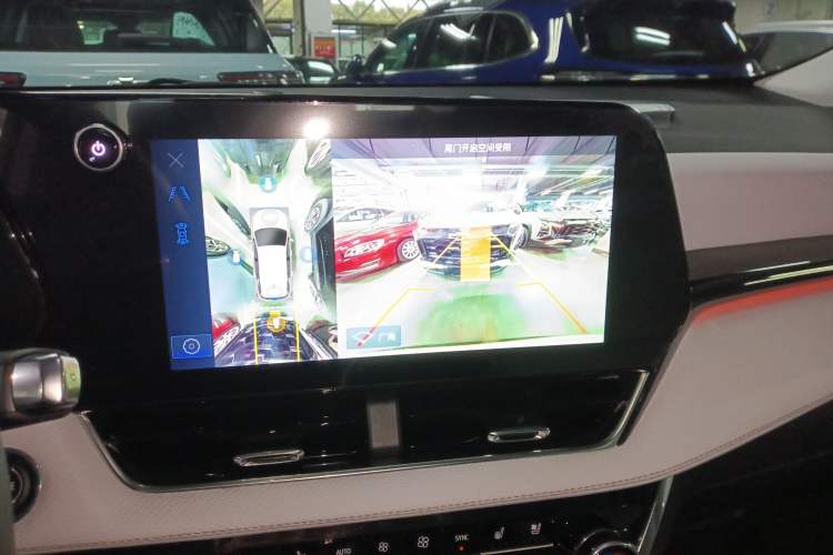 Used Chevrolet Equinox Plus 2024 155km ACTIV Ultimate Edition
