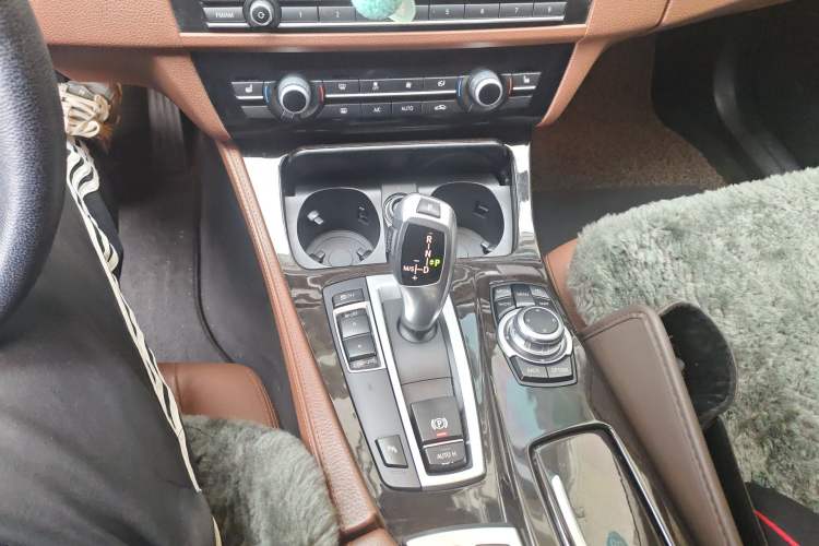 Used BMW 5 Series 2014 525Li Leading Model Gear Lever