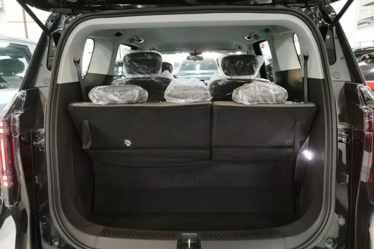 Used SAIC MAXUS Dajia 7 2024 Revised Version Super Hybrid Long-Range Edition Enjoyment Version
