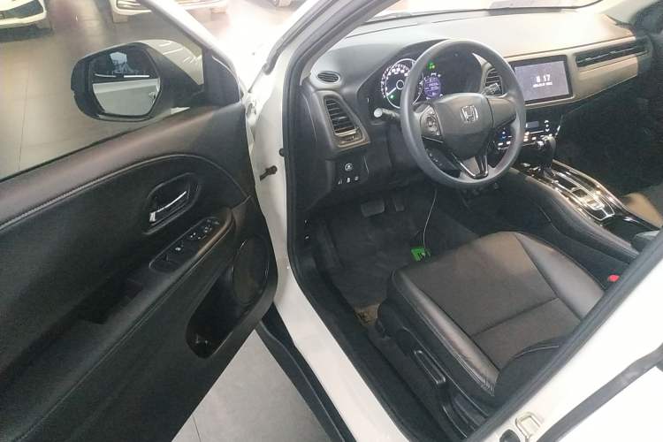 Used Honda Vezel 2019 220 TURBO CVT Luxury Edition China VI
