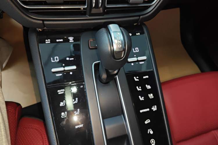 Used Porsche Macan 2022 Macan 2.0T