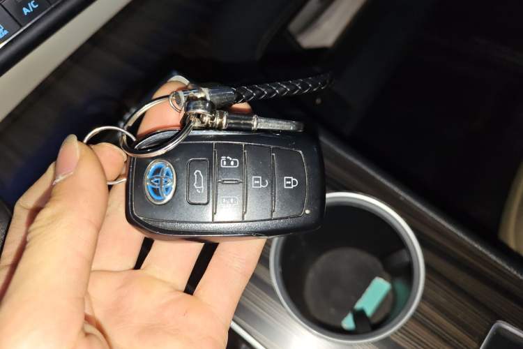 Used Toyota SIENNA 2021 2.5L Hybrid Ultimate Edition Vehicle Key