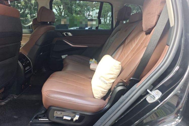 Used BMW X7 2019 xDrive40i Luxury Package with Leading Features
