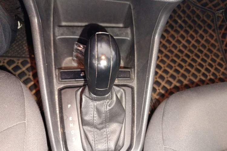 Used Volkswagen Santana 2019 1.5L Automatic Fashion Edition China VI Gear Lever