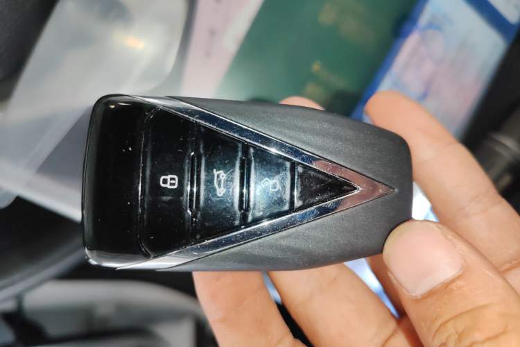 Used Venucia V 2023 260T Idol Edition Pro
