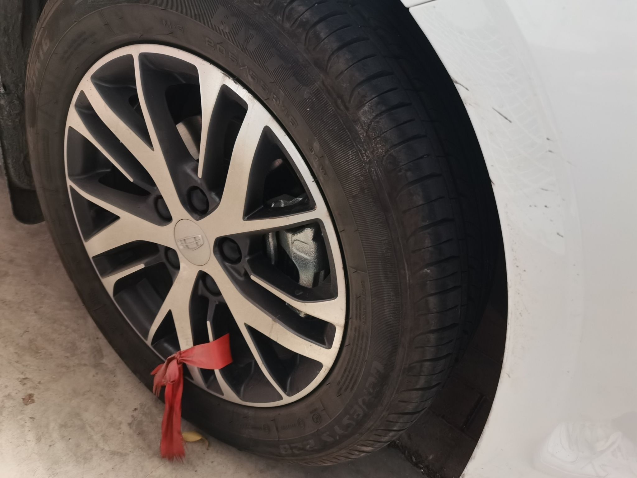 Geely Auto Emgrand 2026 Model 4th Generation 4 Millionth Anniversary Edition 1.5L CVT Overdrive Edition — снимка 8