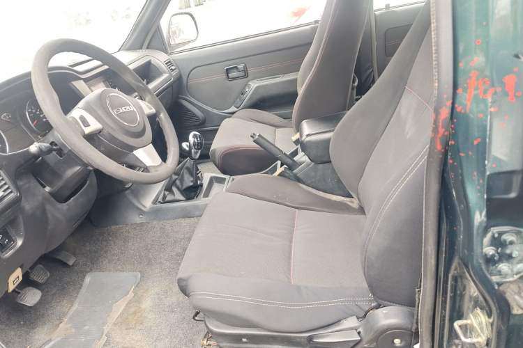 Used Isuzu Pickup 2015 2.8T Four-Wheel Drive 4JB1CT