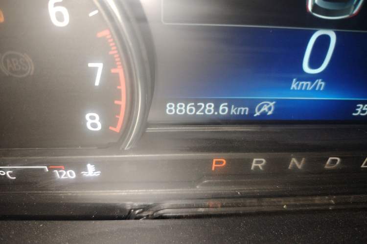 Used Ford Escape 2020 EcoBoost 245 Two-Wheel-Drive Comfort Edition Odometer Close Up