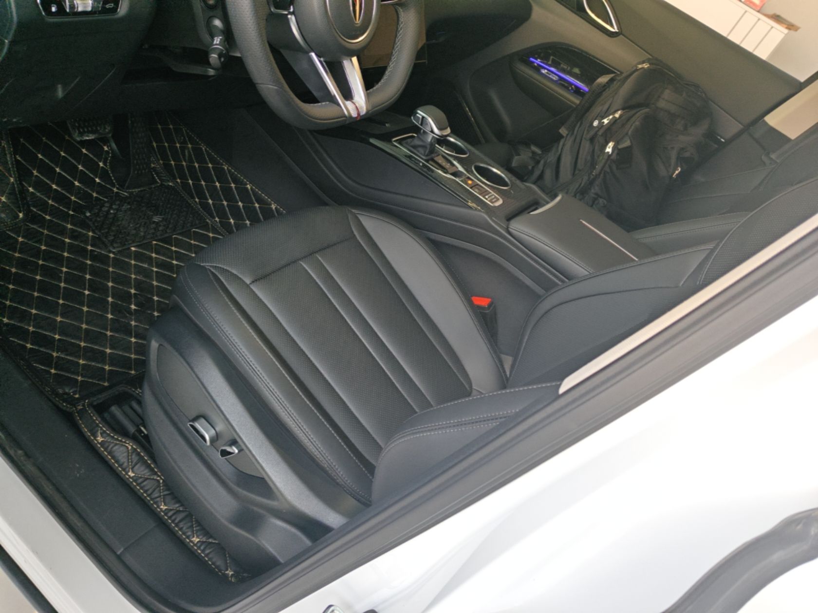 Hongqi HS3 PHEV 2024 PHEV 115km Jingwei Edition — снимка 17