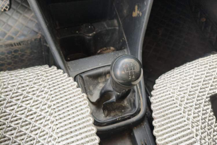 Used Volkswagen Santana 2015 1.6L Manual Fashion Edition Gear Lever