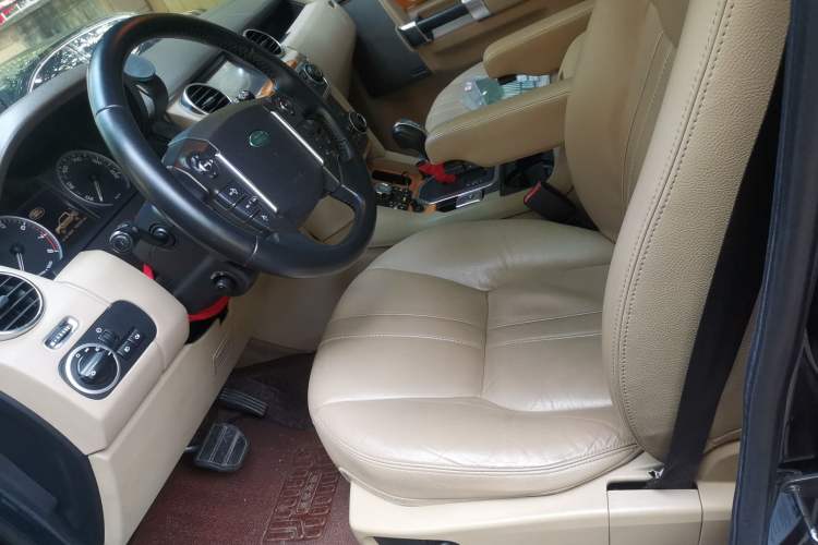 Used Land Rover Discovery 2010 4.0 V6 HSE Gasoline Model
