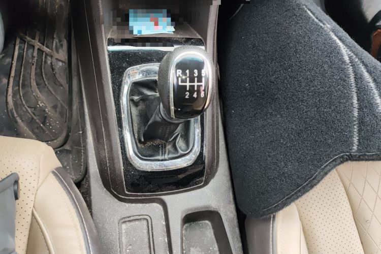 Used Baojun 310W 2017 1.5L Manual Fashion Model China V