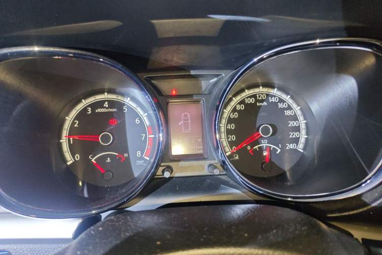 Used Venucia T70 2015 2.0L CVT Smart Choice Edition