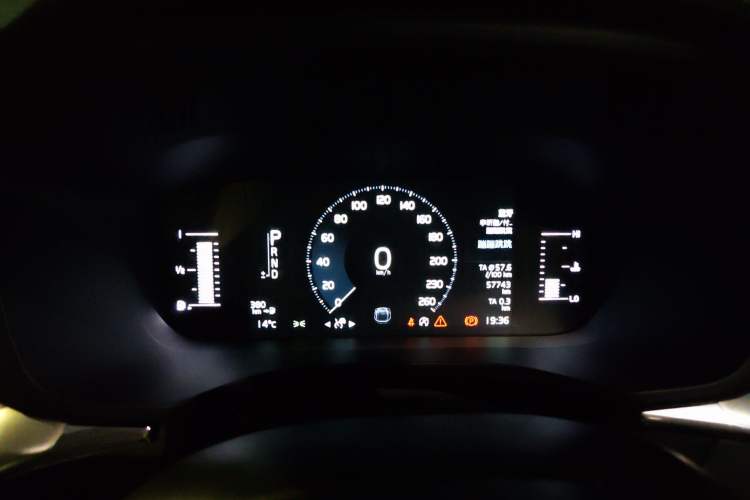 Used Volvo XC60 2019 T5 4x4 Smart Edition China VI Standard