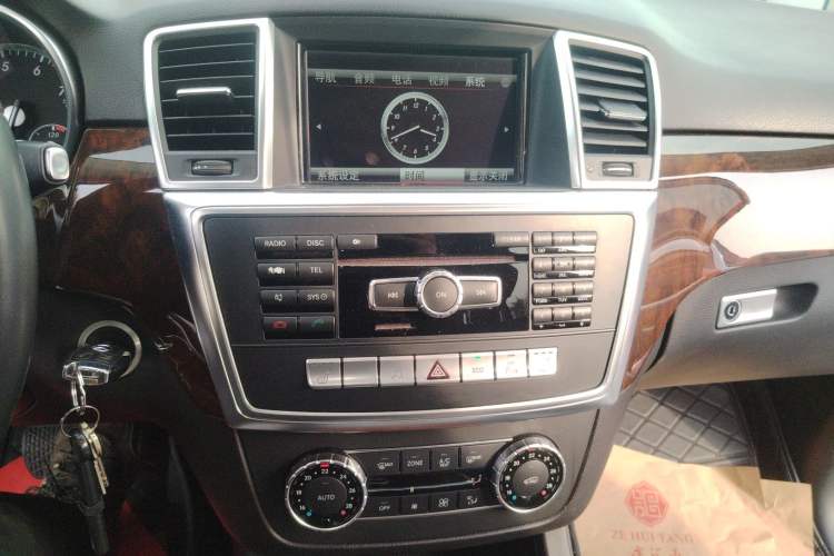 Used Mercedes-Benz M-Class 2015 ML 400 4MATIC Dynamic Model