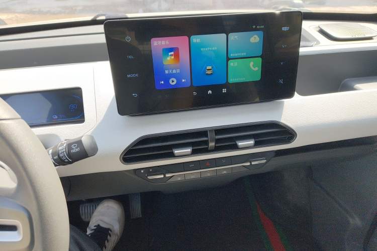 Used Geely Galaxy Panda 2024 200km Panda Rider Audio And AC Panel