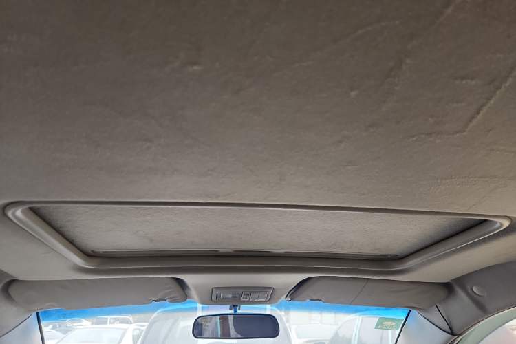 Used Changan CX20 2014 1.4L IMT Sunroof Navigation Version China IV Standard