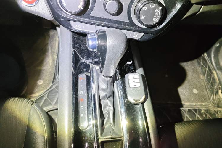 Used Honda Vezel 2019 1.5L CVT Pioneer Edition China V