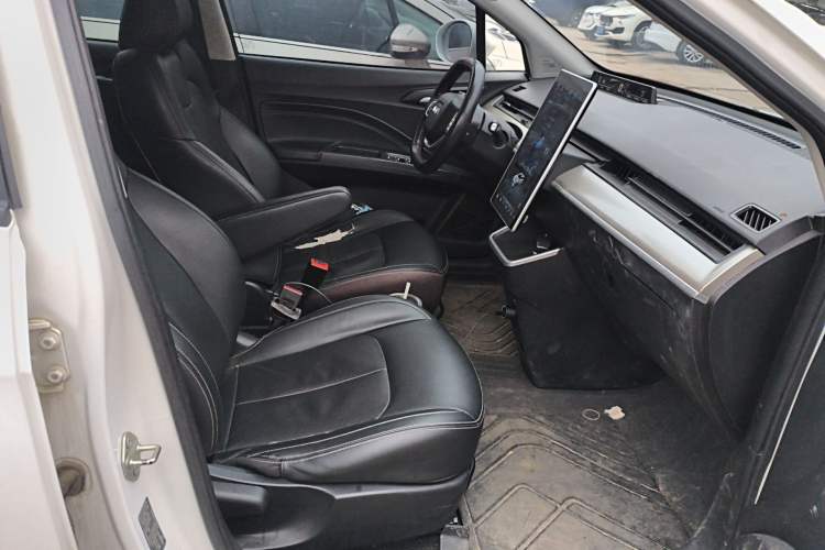 Used NETA V 2022 Chao 400 Lite Right Front Seat