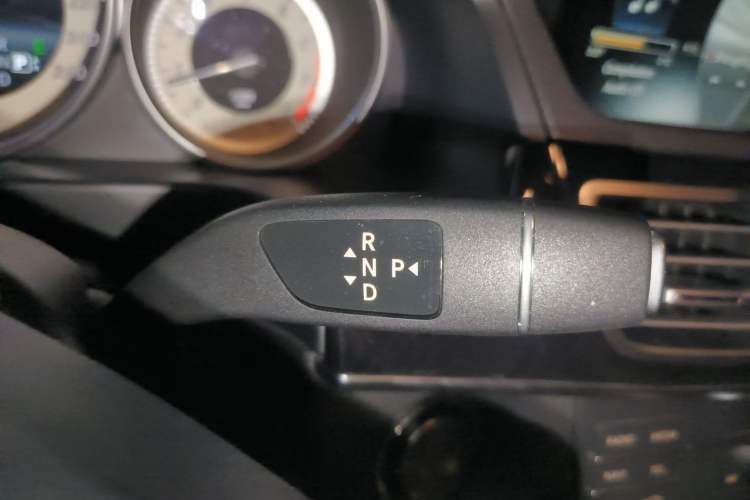 Used Mercedes-Benz E-Class 2015 E 260 L Sport Edition