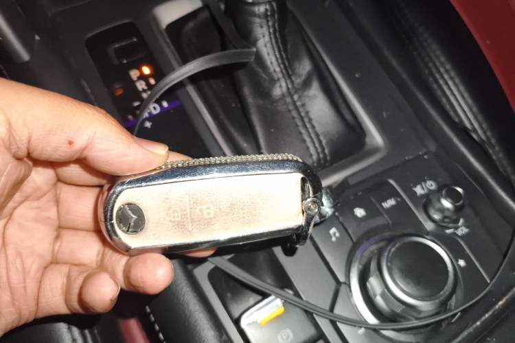 Used Mazda CX-4 2018 2.0L Automatic Two-Wheel Drive Blue Sky Dynamic Version China VI Standard Vehicle Key