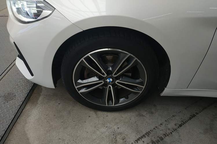 Used BMW 1 Series 2021 120i M Sport Edition Exterior 4