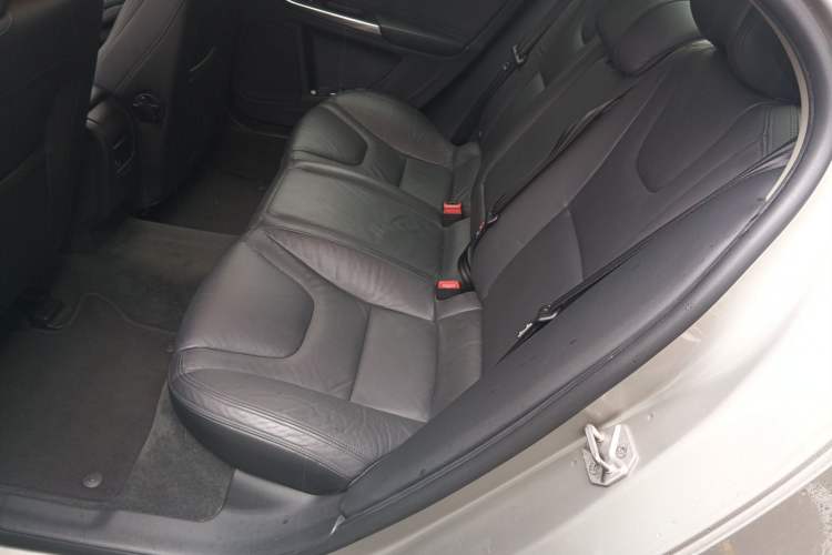 Used Volvo S60 2014 S60L 2.0T Smart Drive Edition Left Rear Seat