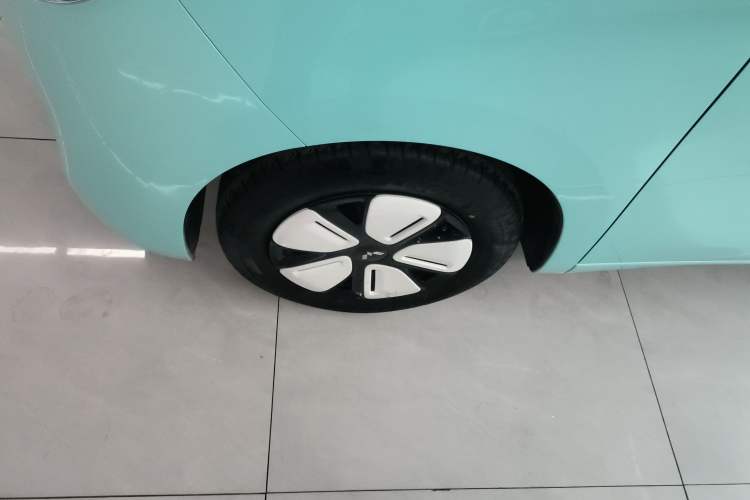 Used Wuling Hongguang MINIEV 2025 Four-Door Version Premium Edition Exterior 4