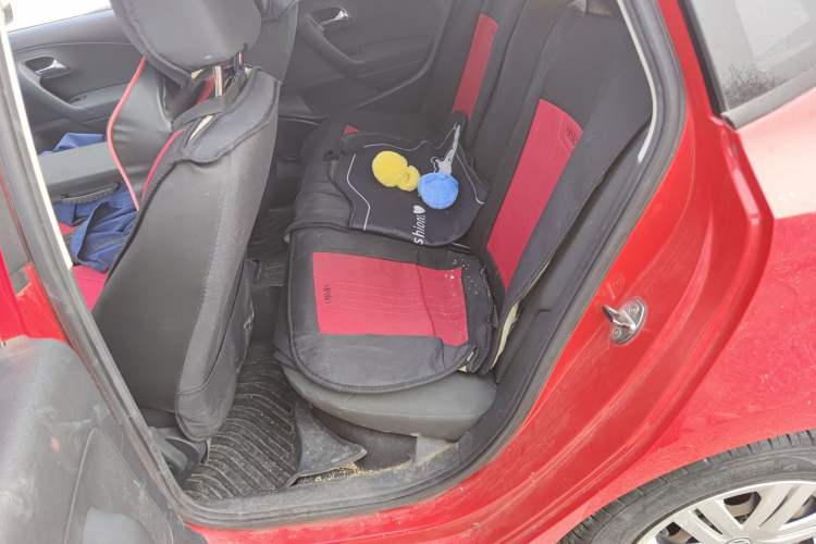 Used Volkswagen Polo 2014 1.4L Manual Fashion Edition
