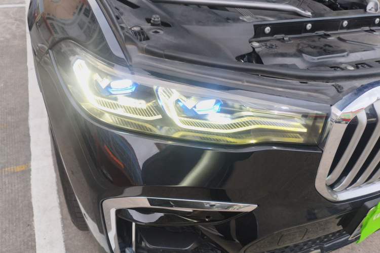 Used BMW X7 2019 xDrive40i Luxury M Sport Package Right Front Headlight