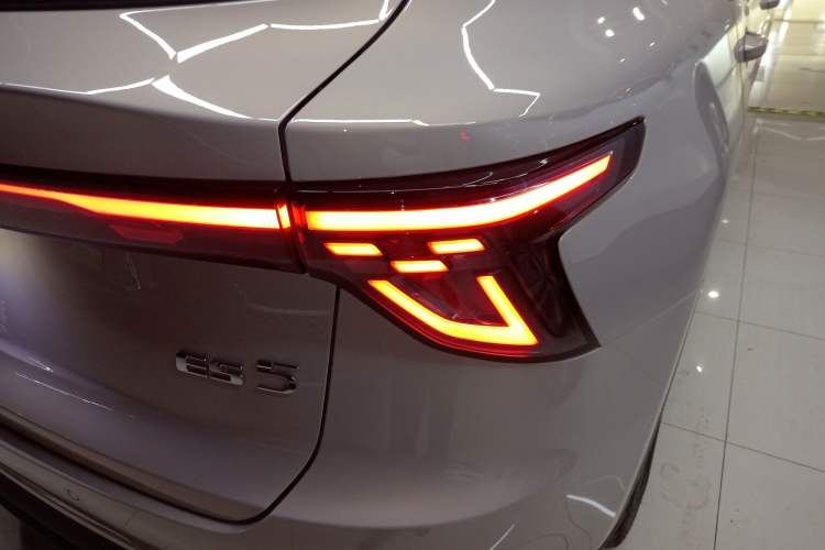 Used MG ES5 2025 525max Rear-Drive Intelligent Driving Version
