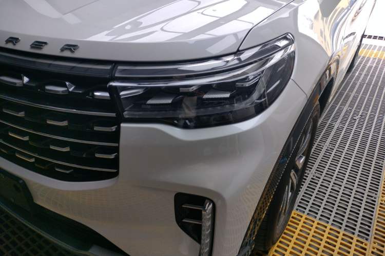 Used Ford Explorer 2023 EcoBoost 285 Four-Wheel Drive Titanium Edition 7-Seater
