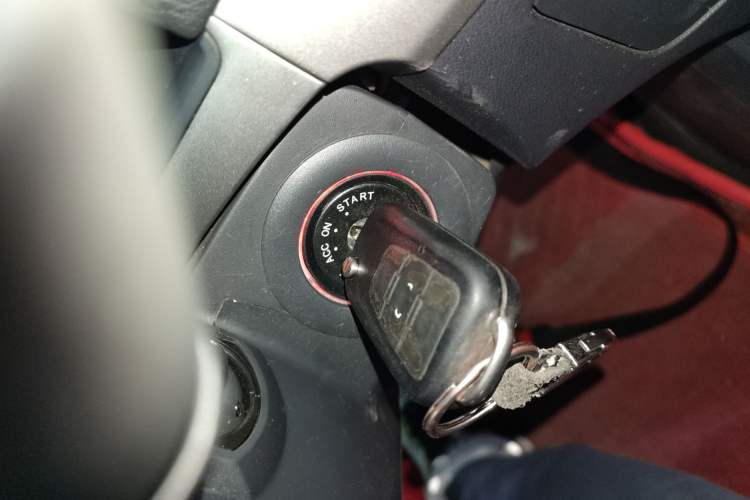 Used Roewe 350 2015 1.5L Manual Luxury Sunroof Edition