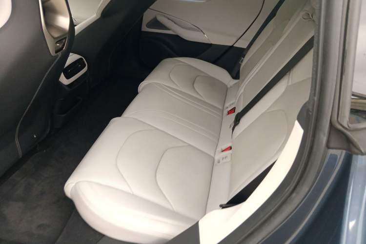 Used Xiaomi Auto SU7 2024 Rear-Drive Standard Founder Edition