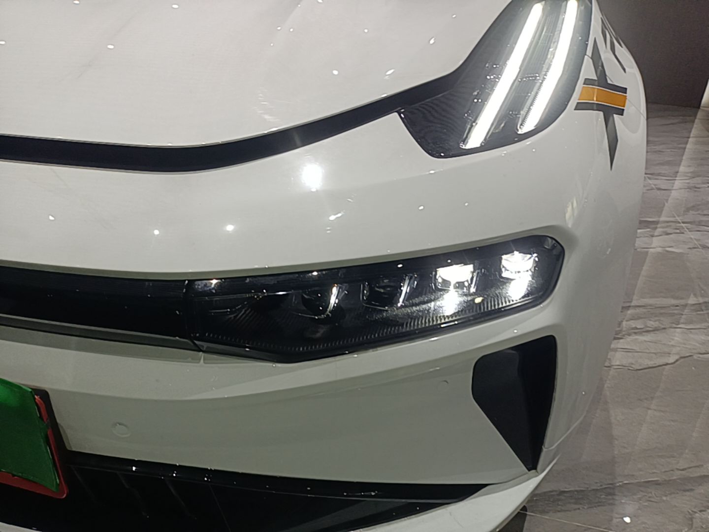 Zeekr 001 2024 YOU Edition 100 kWh All-Wheel Drive — снимка 8