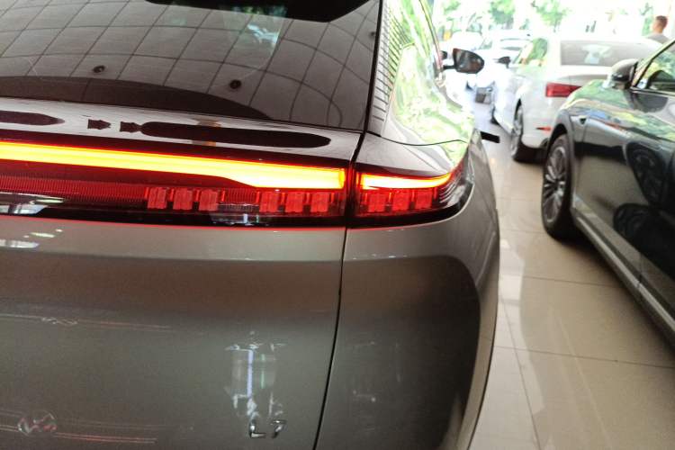 Used Dongfeng Aeolus L7 New Energy 2024 205 Air