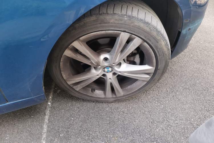 Used BMW 1 Series 2017 118i Design Package Model Right Front Wheel Hub