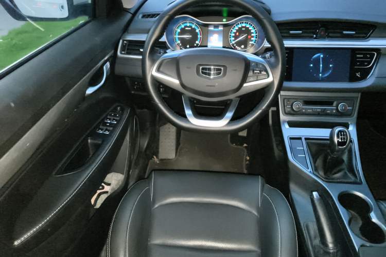 Used Geely Auto Emgrand 2019 Leading Edition 1.5L Manual Luxury Model China VI Standard
