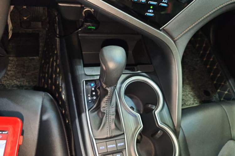 Used Toyota Camry 2021 Dual-Motor 2.5 HGVP Leading Edition Gear Lever