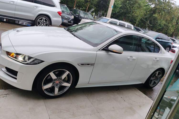 Used Jaguar XE 2015 2.0T 200 PS R-Sport
