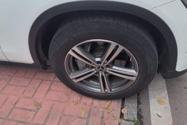 Used Mercedes-Benz GLC 2021 GLC 260 L 4MATIC Dynamic Edition Right Front Wheel Hub