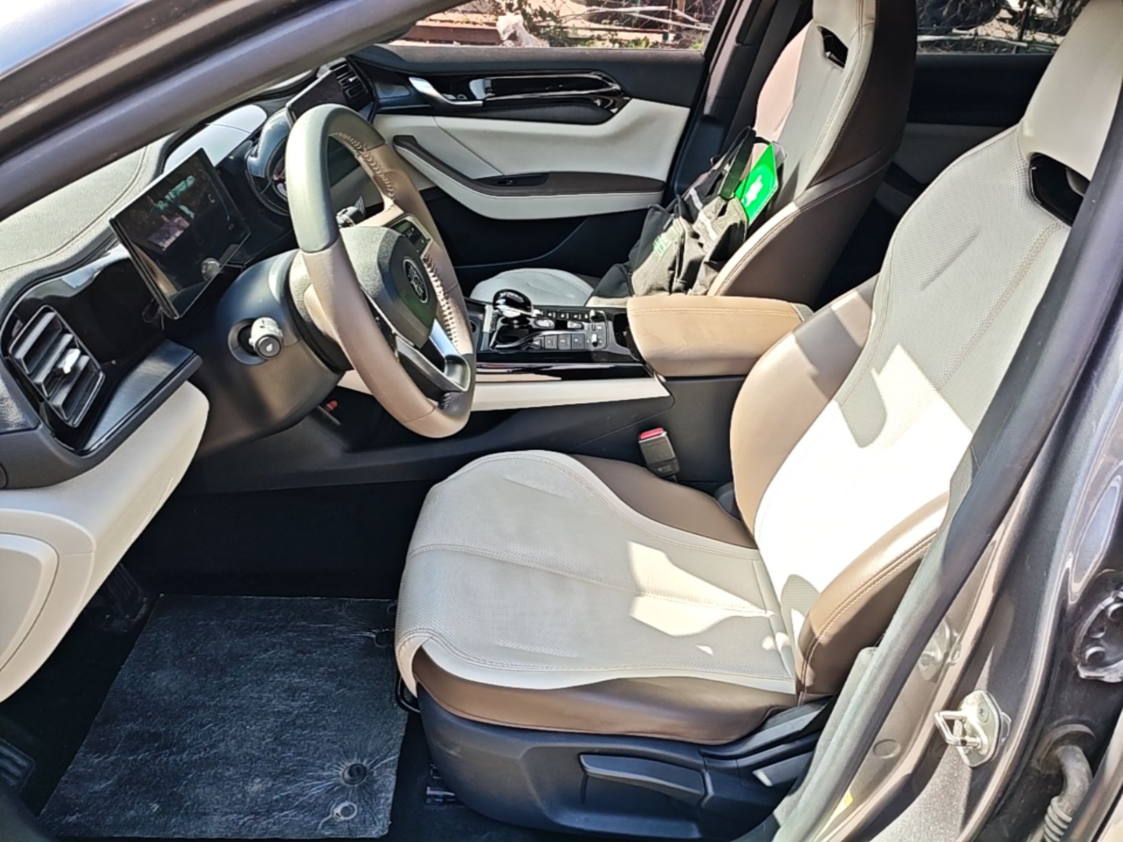 BYD Qin PLUS 2024 HONOR Edition DM-i 55KM Leading Model — снимка 17