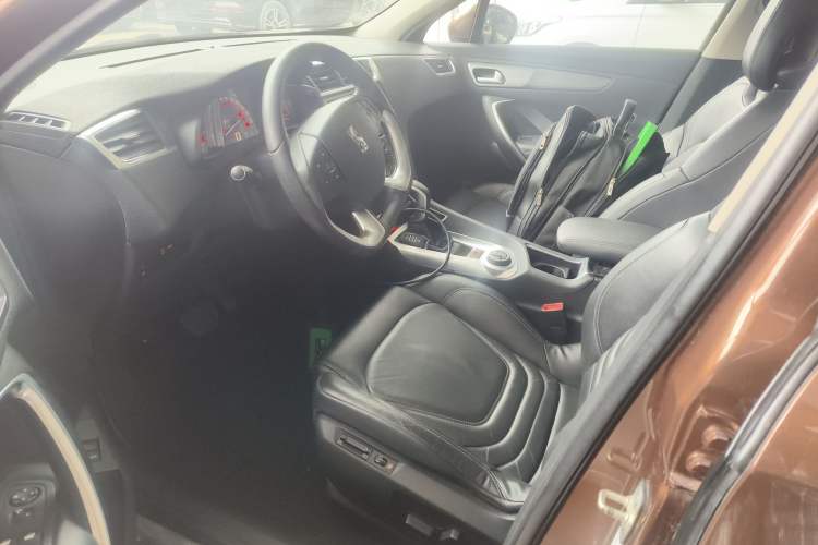 Used DS 6 2014 1.6T Luxury Edition THP160
