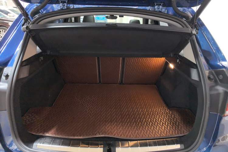 Used BMW X1 2021 sDrive25Li Leading Model Trunk