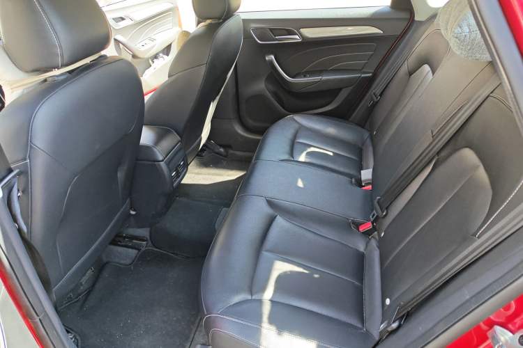 Used Roewe i6 New Energy 2019 PLUS 50T Internet Glory Flagship Edition
