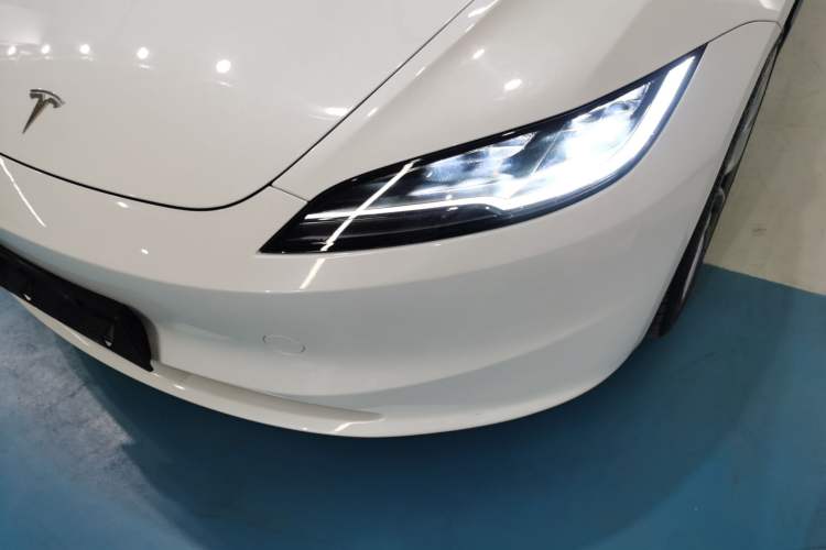 Used Tesla Model 3 2023 Long-Range All-Wheel-Drive Version