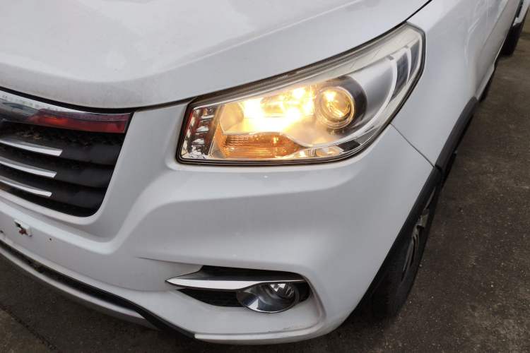 Used FAW Yingzhi G3 2015 1.5L CVT Zhihao Edition Left Front Headlight