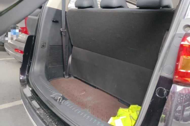 Used CHANGAN OSHAN Cosmos EV 2020 LingShang Model Trunk